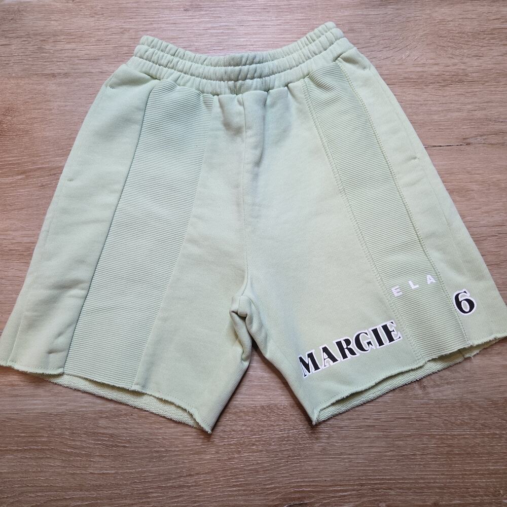 MM6 Maison Margiela Kids Green Logo Sweat Shorts 4Y M60558 Raw Hem